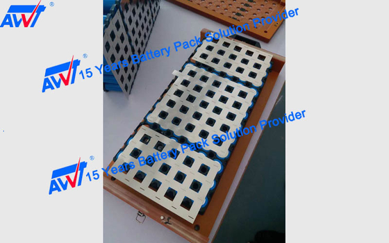 Soudeur pneumatique Double Side de tache 18650 32650 HDL6030 2800-3500pcs/Hours 200V 5000A